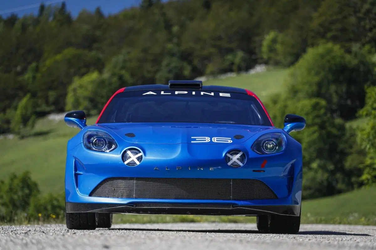 Alpine A110 Rally, 300 CV per correre come ai vecchi tempi (4)