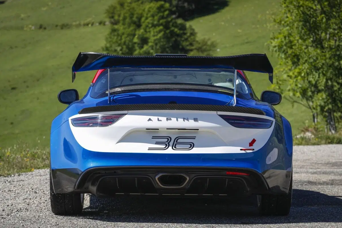 Alpine A110 Rally, 300 CV per correre come ai vecchi tempi (11)
