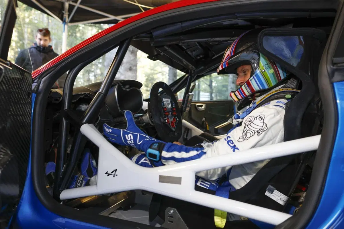 Alpine A110 Rally, 300 CV per correre come ai vecchi tempi (15)