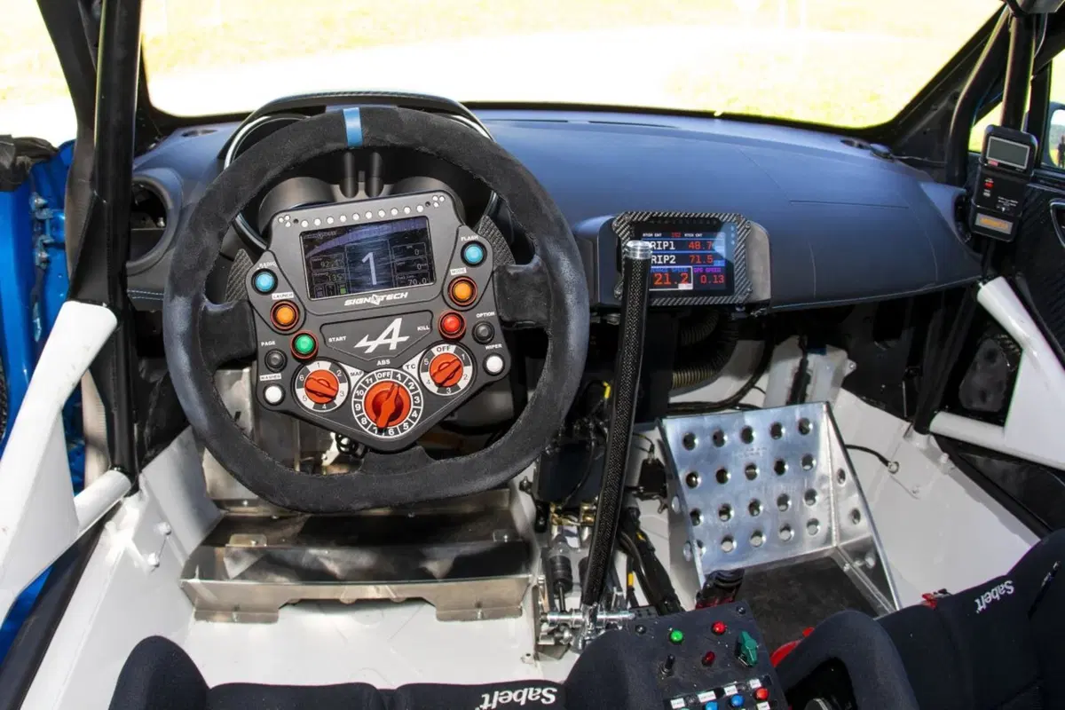 Alpine A110 Rally, 300 CV per correre come ai vecchi tempi (13)