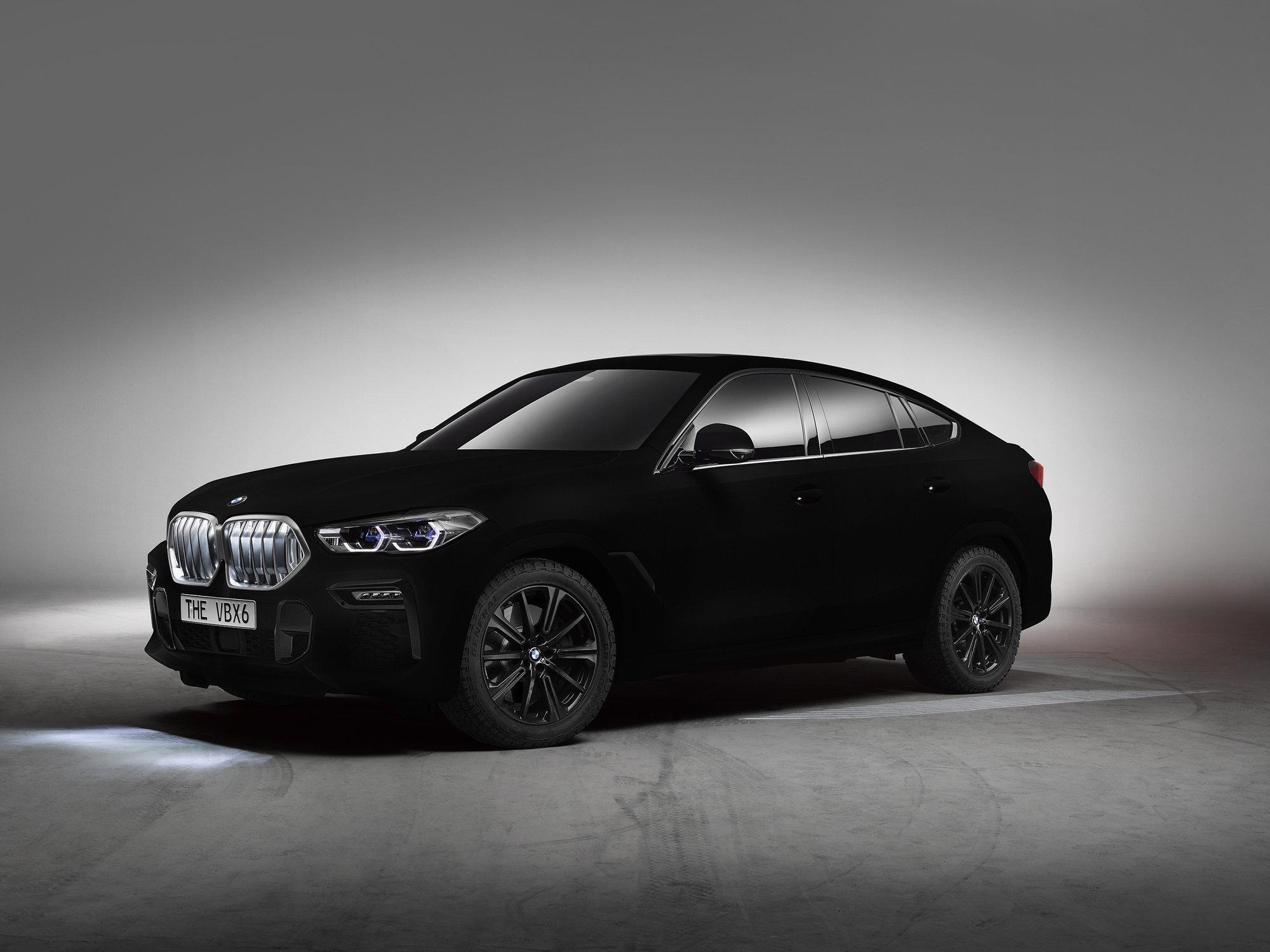 BMW X6 Vantablack a Salone di Francoforte 2019 [Video]