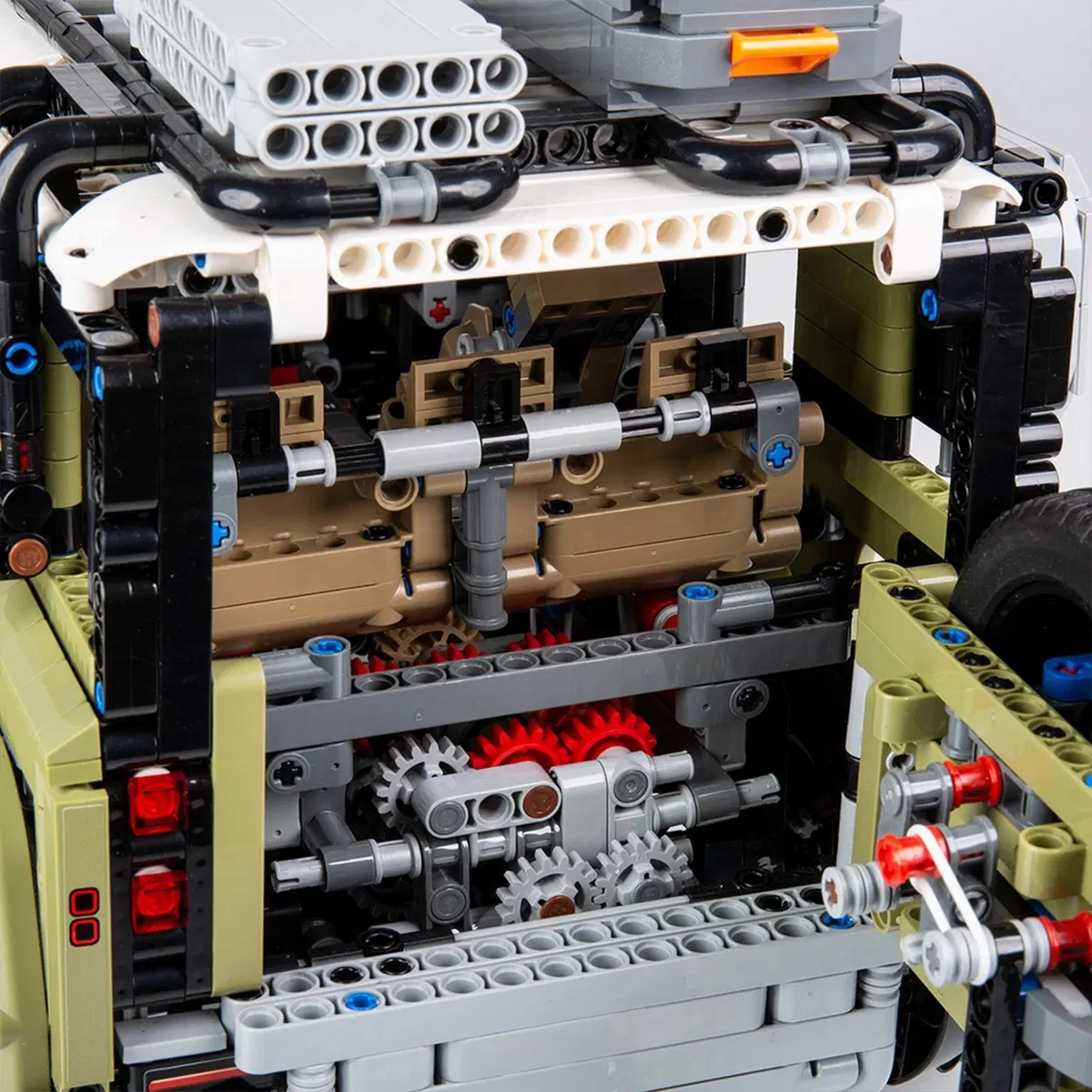 La nuova Land Rover Defender sarà anche di Lego! (4)
