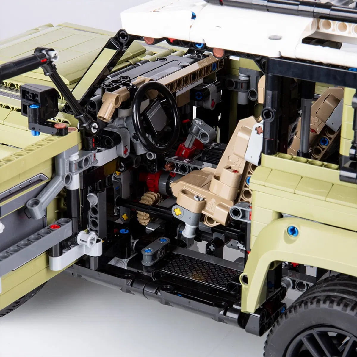 La nuova Land Rover Defender sarà anche di Lego! (11)