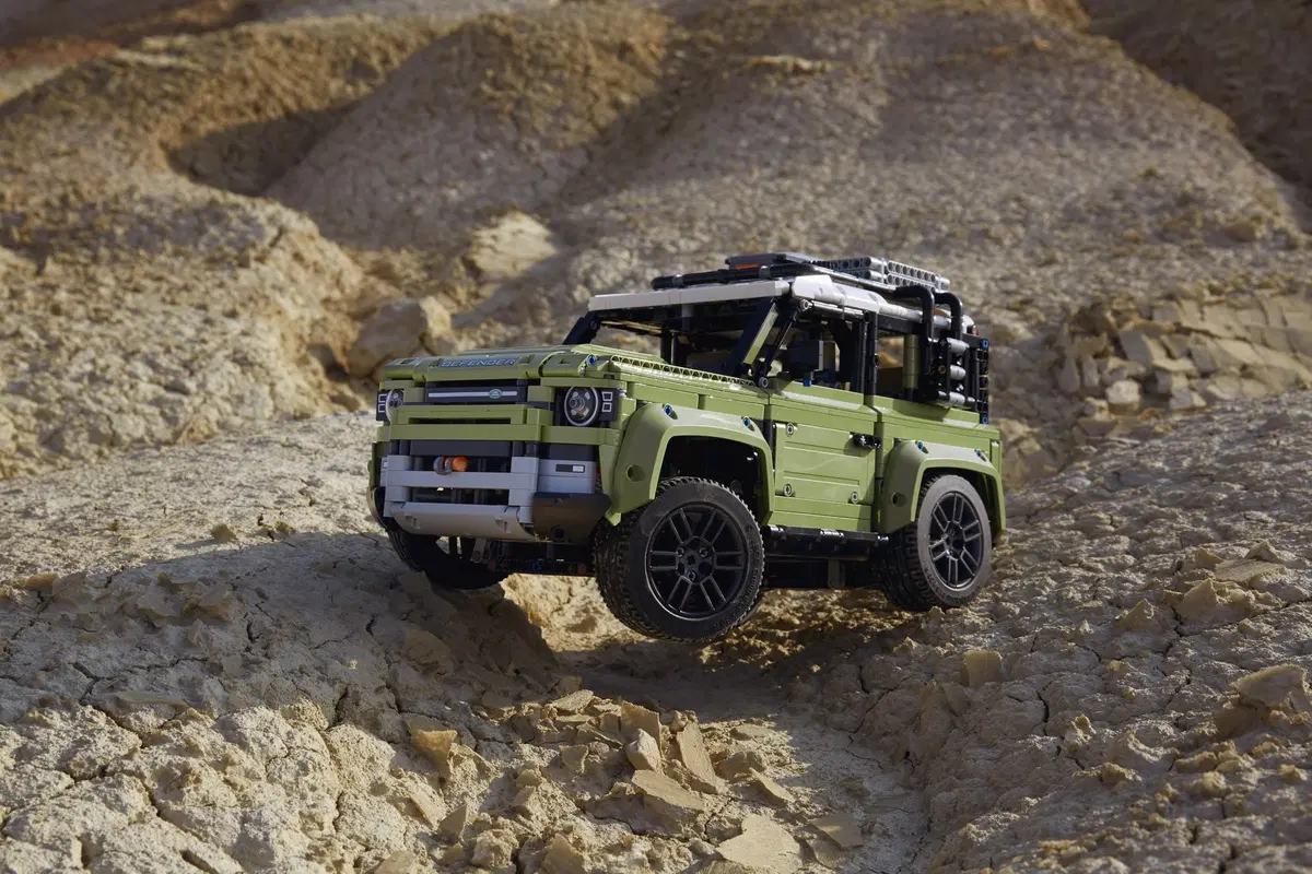 La nuova Land Rover Defender sarà anche di Lego! (13)