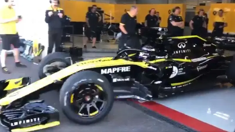 F1: con Renault per la 1^ volta in pista le Pirelli da 18"  [Video]