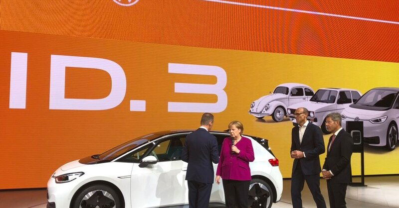 IAA in calo e industria dell&rsquo;auto che tentenna? Angela Merkel &ldquo;sostiene&rdquo; ma pochi si fidano