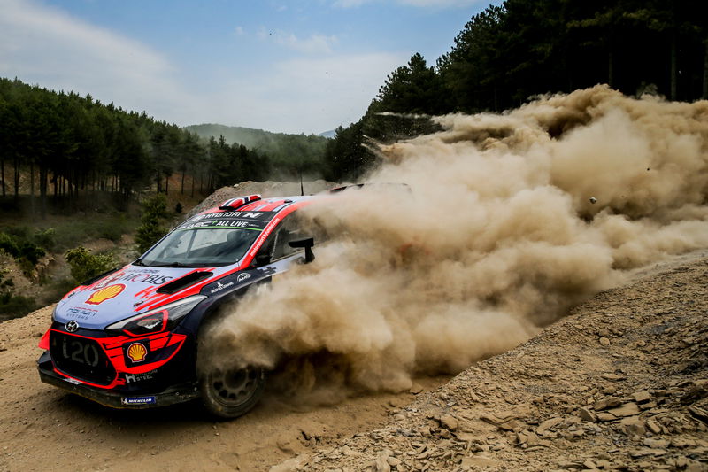 Andreas Mikkelsen in azione in Turchia