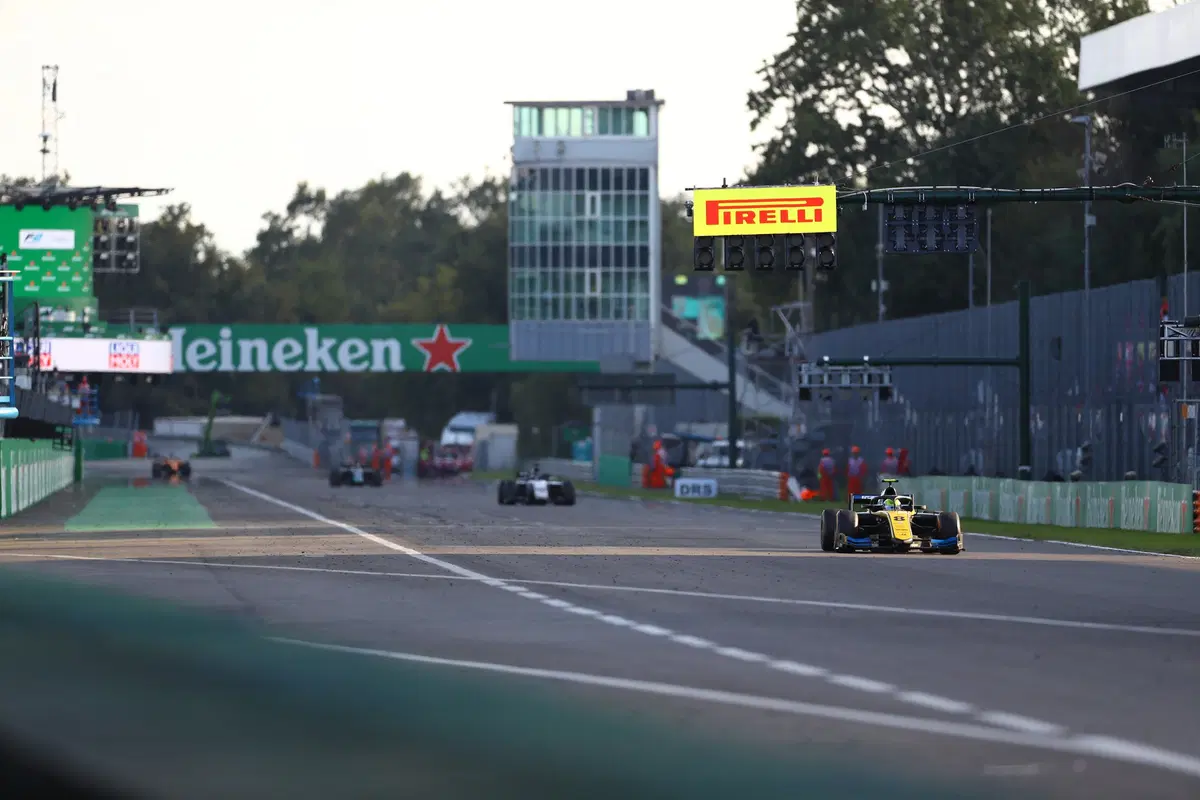 Luca Ghiotto, in gara per la Formula 1  (10)
