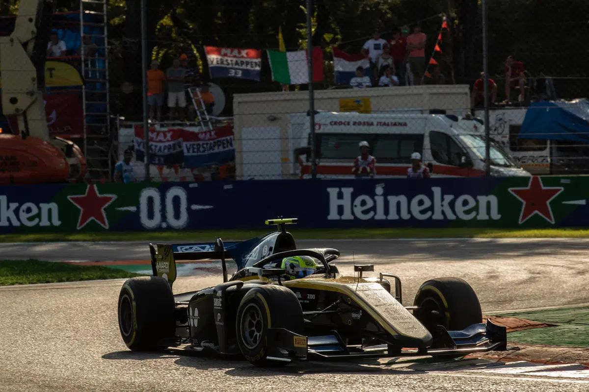 Luca Ghiotto, in gara per la Formula 1  (27)