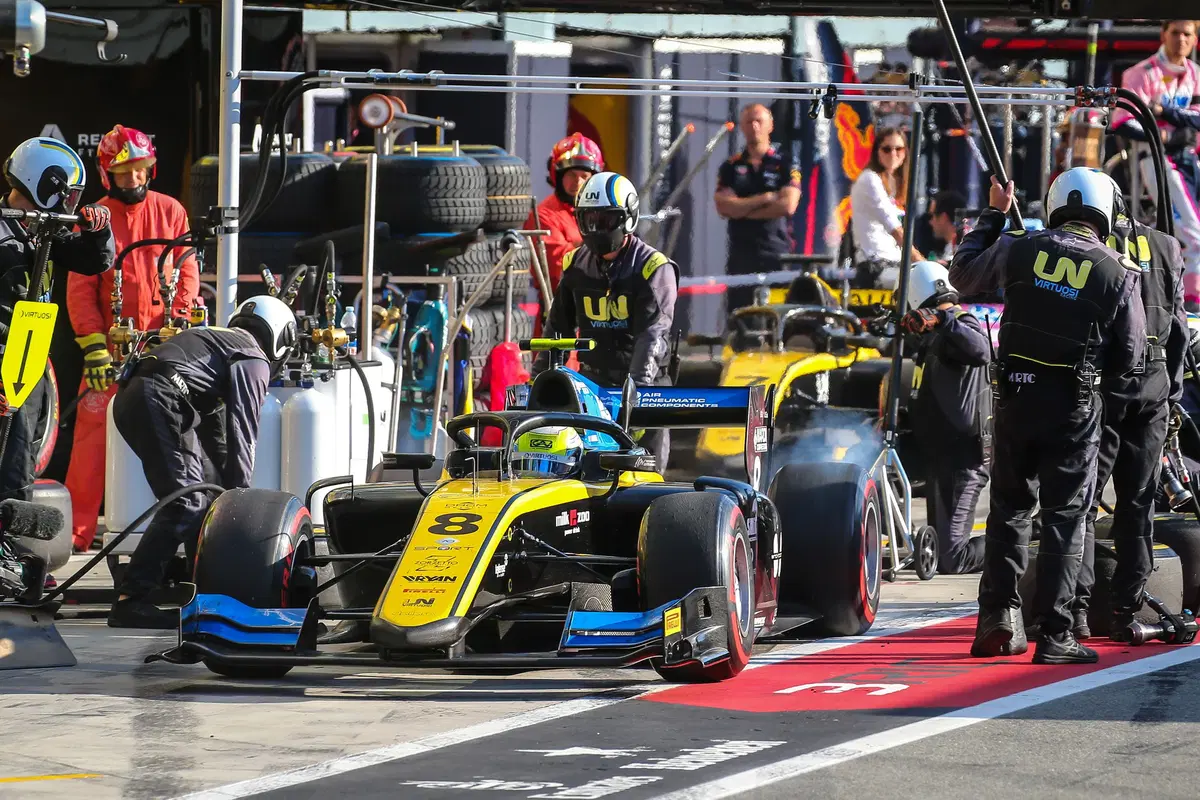 Luca Ghiotto, in gara per la Formula 1  (29)