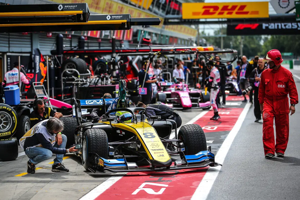 Luca Ghiotto, in gara per la Formula 1  (31)