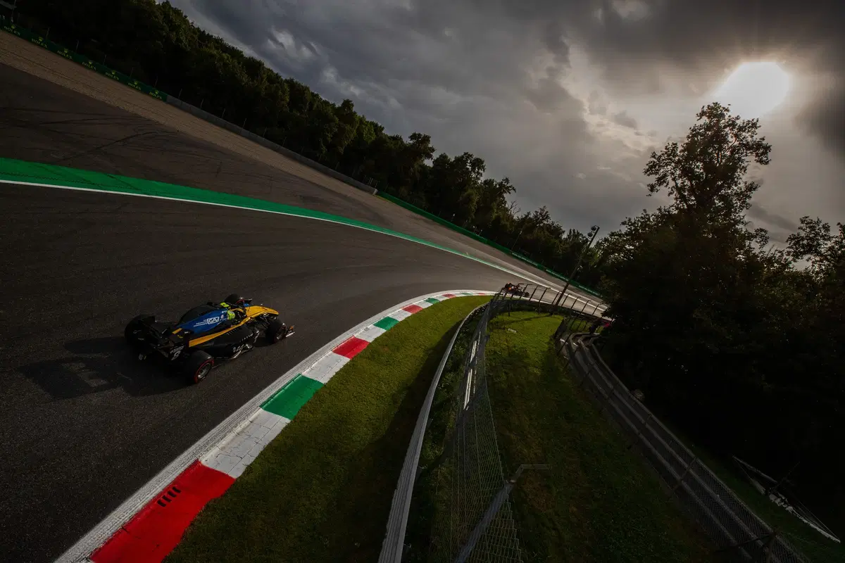 Luca Ghiotto, in gara per la Formula 1  (37)