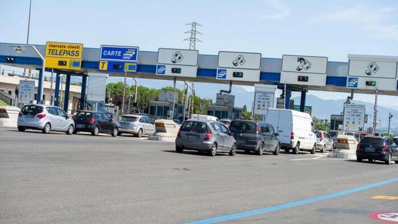 Autostrade per l&rsquo;Italia: aumento pedaggi sospeso per altri due mesi
