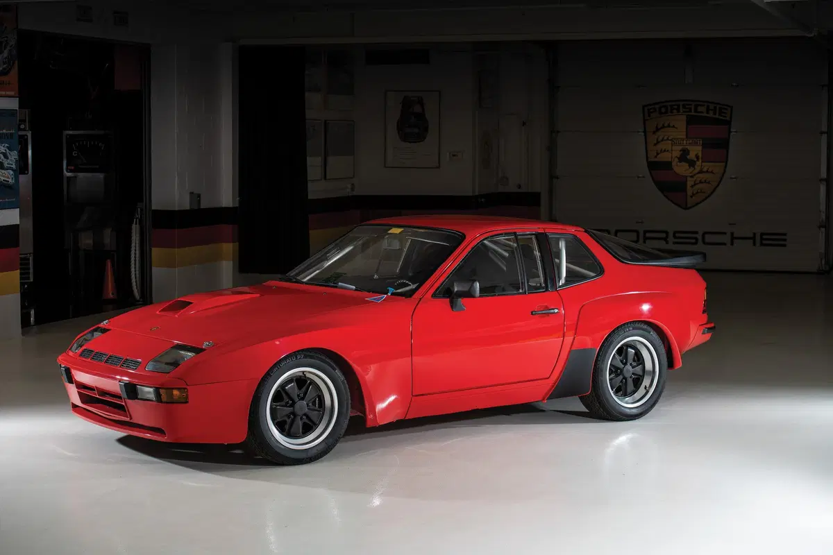 Porsche 924 Carrera GTS Clubsport: all'asta una delle 15 prodotte (3)
