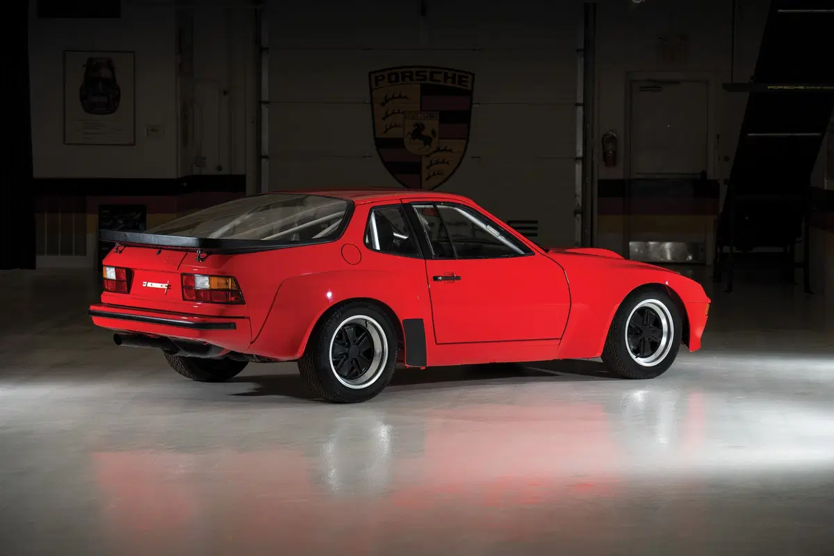 Porsche 924 Carrera GTS Clubsport: all'asta una delle 15 prodotte (6)
