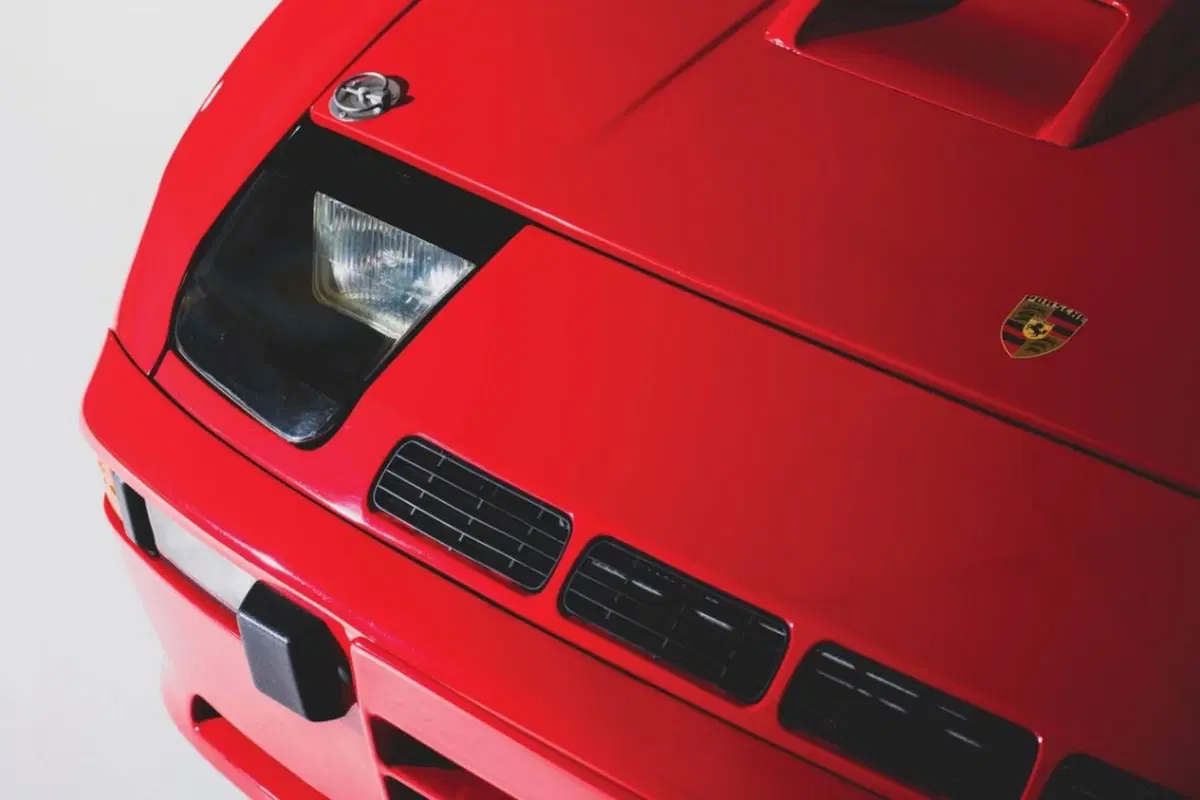 Porsche 924 Carrera GTS Clubsport: all'asta una delle 15 prodotte (5)