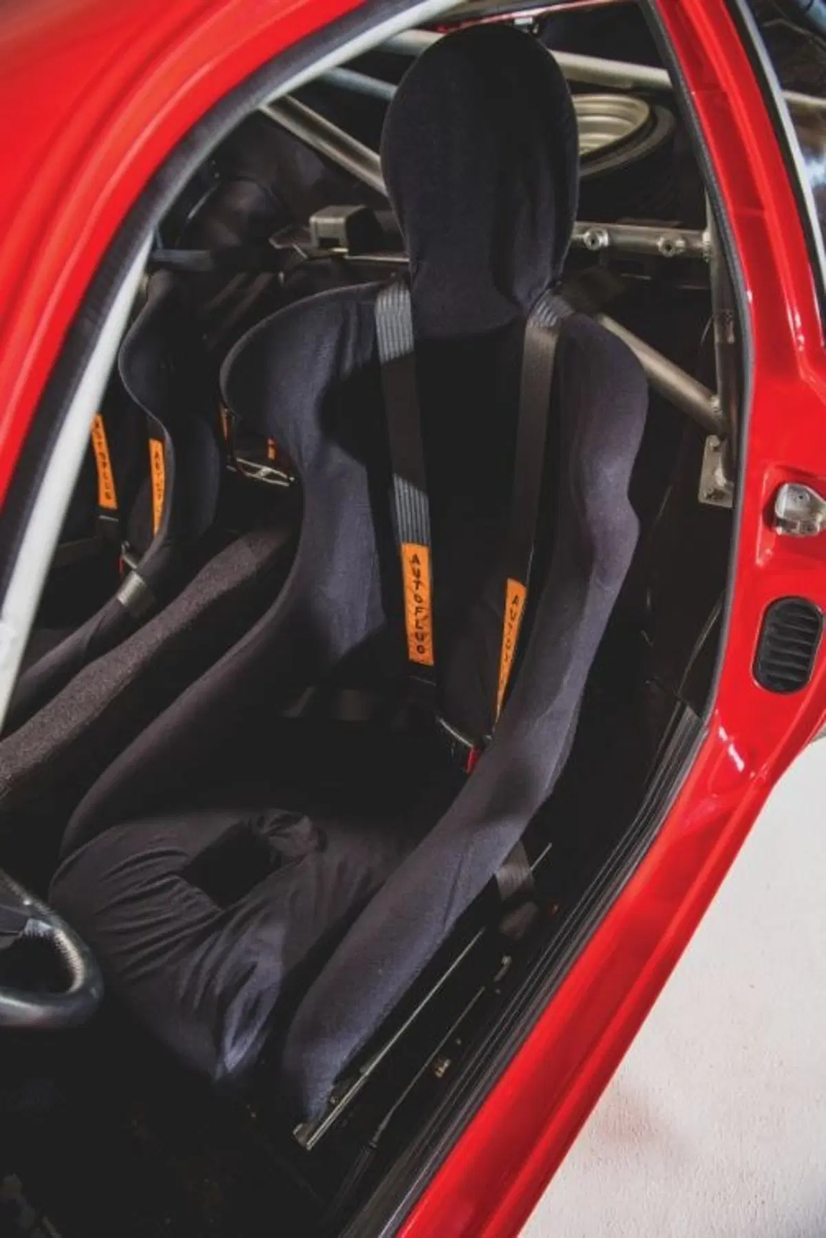 Porsche 924 Carrera GTS Clubsport: all'asta una delle 15 prodotte (8)