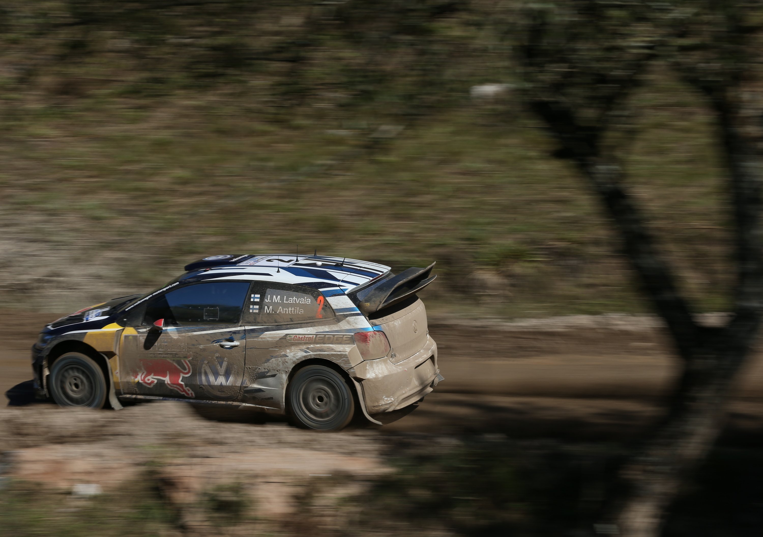 WRC16 Argentina. Latvala (VW Polo R) in testa al termine della prima Tappa
