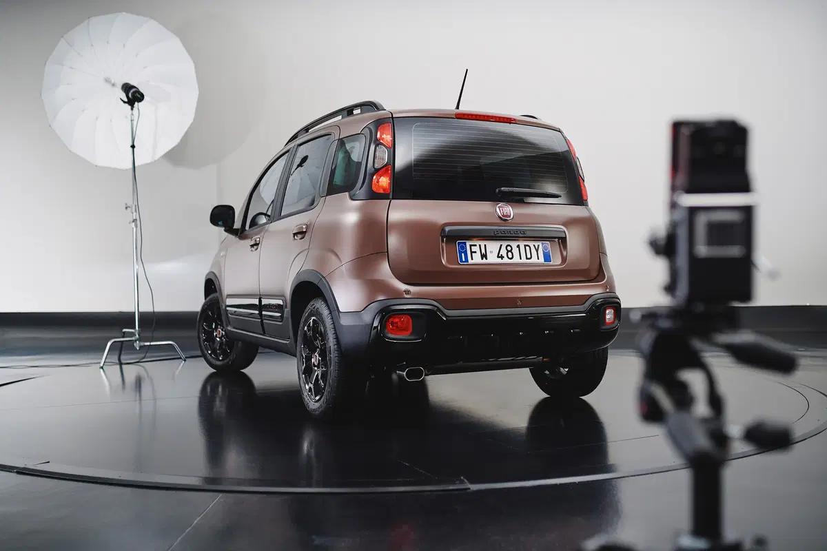 Quando Fiat Panda 2020 “veste” Trussardi resta sempre Panda, per fortuna [video & foto gallery Ava Max] (6)