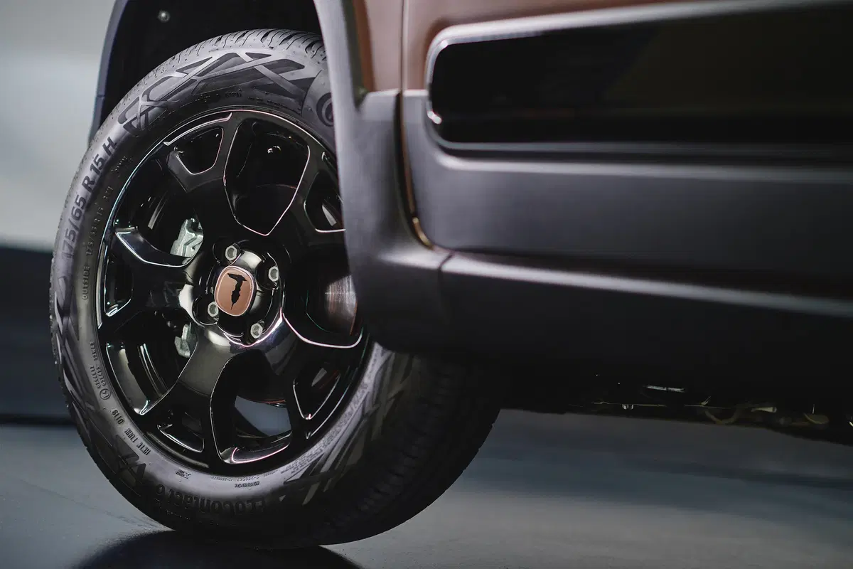 Quando Fiat Panda 2020 “veste” Trussardi resta sempre Panda, per fortuna [video & foto gallery Ava Max] (7)
