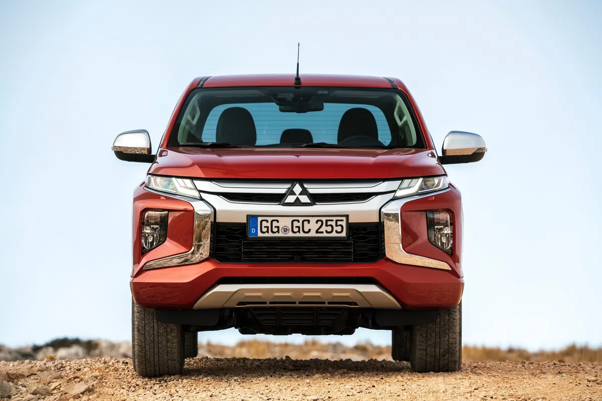 Mitsubishi L200 2.3 D Double Cab 4x4 Hurricane aut. (3)