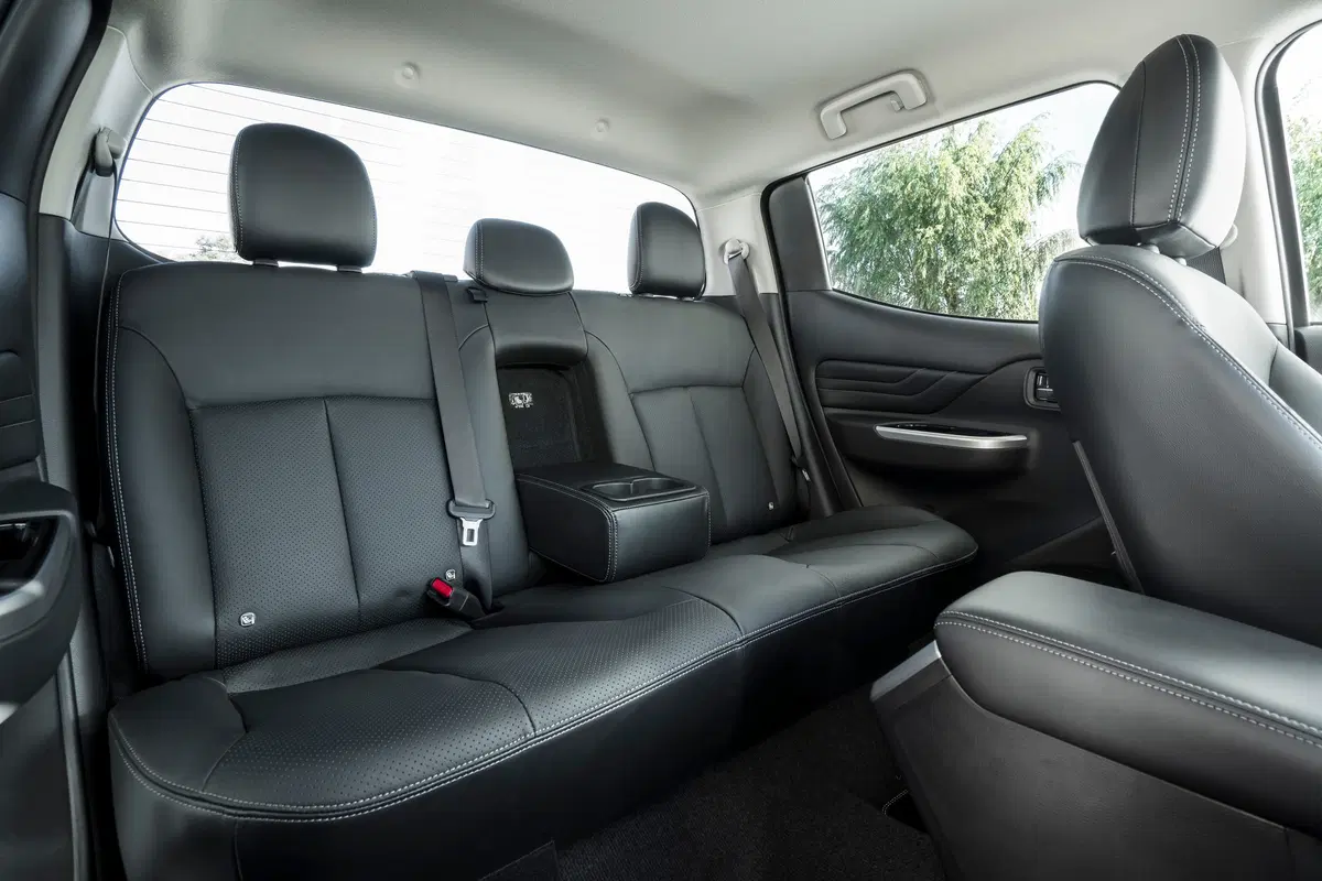 Mitsubishi L200 2.3 D Double Cab 4x4 Hurricane aut. (13)
