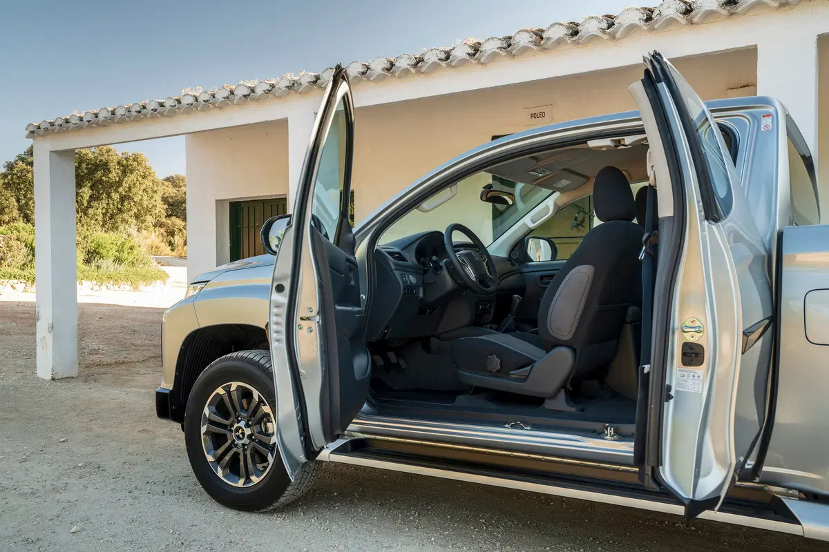 Mitsubishi L200 2.3 D Double Cab 4x4 Hurricane aut. (17)