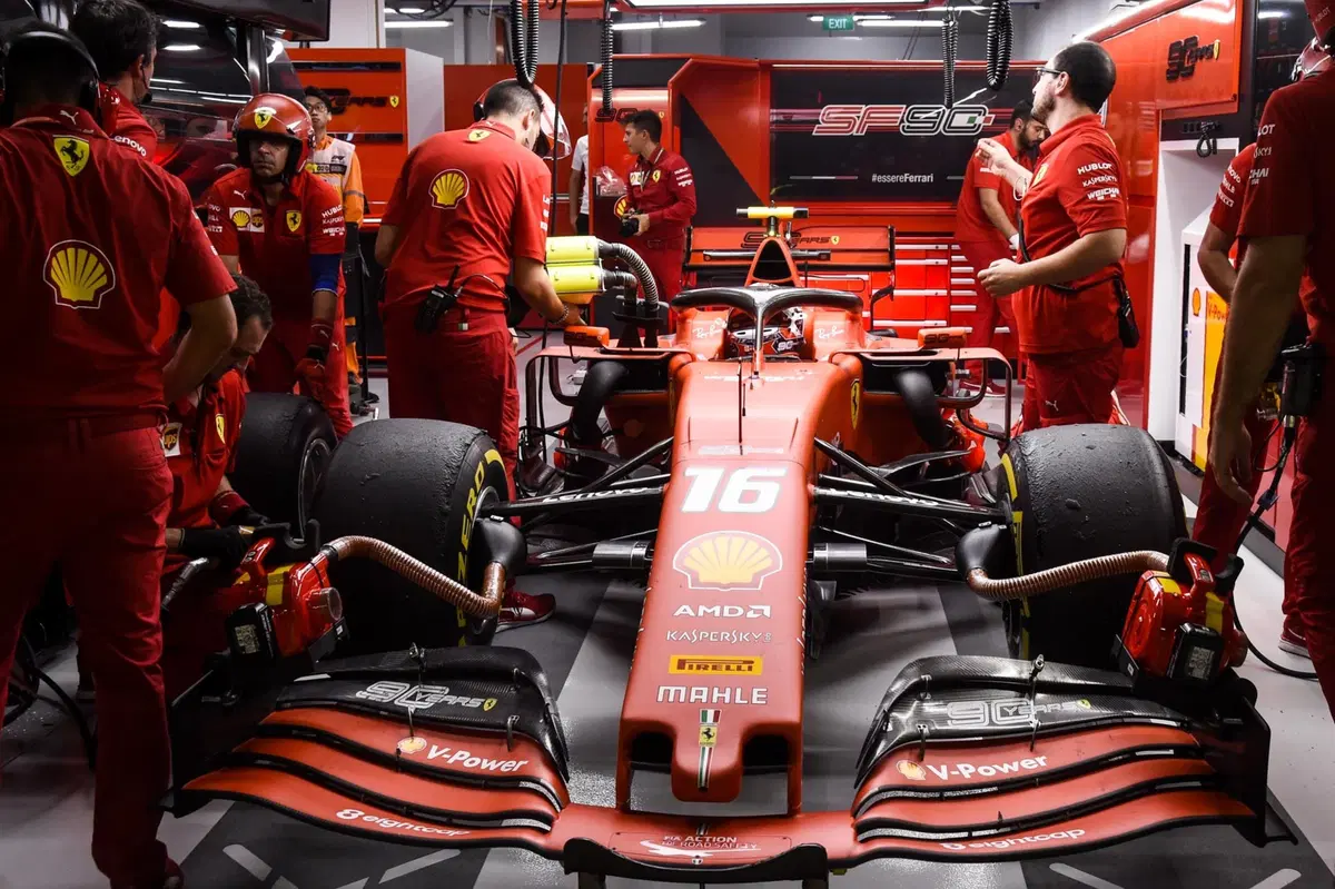 F1, GP Singapore 2019: pole per Leclerc. Terzo Vettel (8)