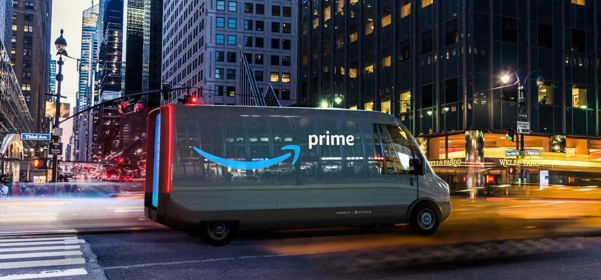 Amazon ordina 100.000 furgoni elettrici Rivian (3)