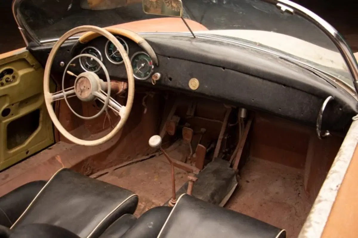 Porsche Speedster 356 A /1600: la super classica d’epoca all'asta (7)