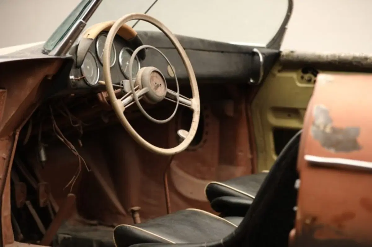 Porsche Speedster 356 A /1600: la super classica d’epoca all'asta (12)