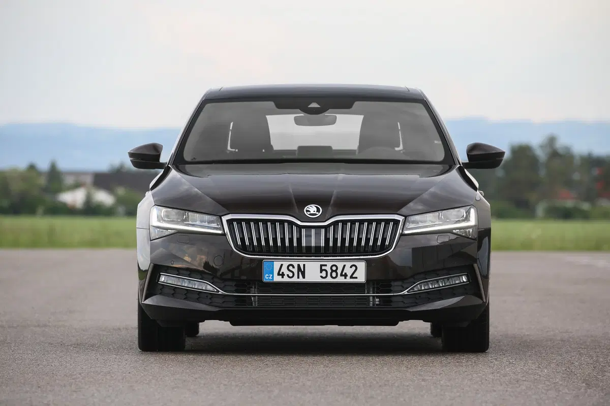 Skoda Superb 2.0 TDI EVO 150 CV SCR DSG SportLine (21)