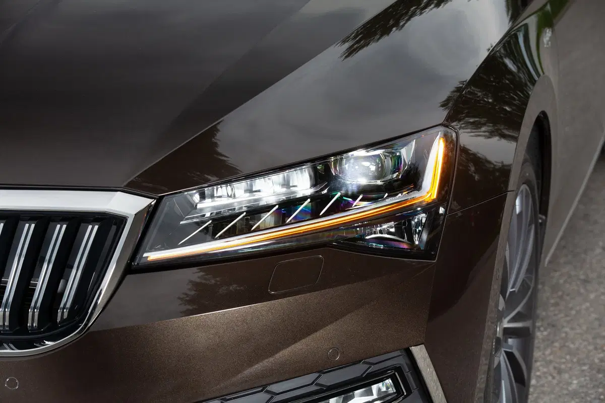 Skoda Superb 2.0 TDI EVO 150 CV SCR DSG SportLine (40)