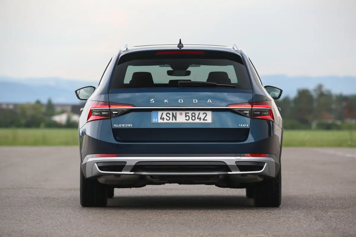Skoda Superb Station Wagon (2015-24) (28)