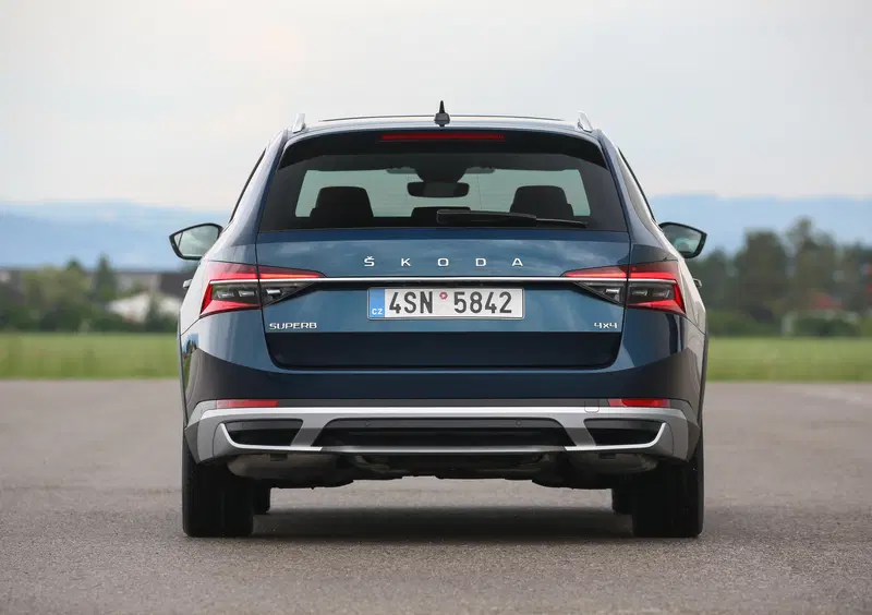Skoda Superb Station Wagon (2015-24) (28)