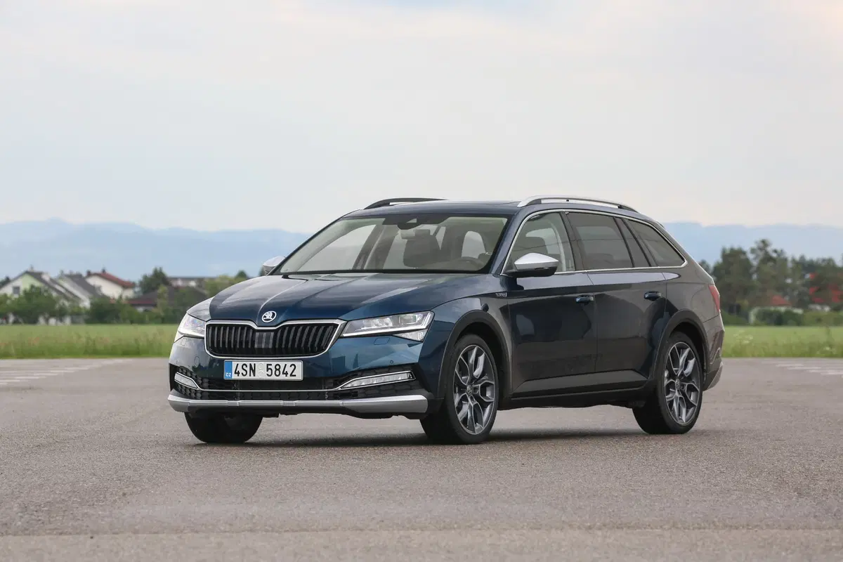 Skoda Superb Station Wagon (2015-24) (24)
