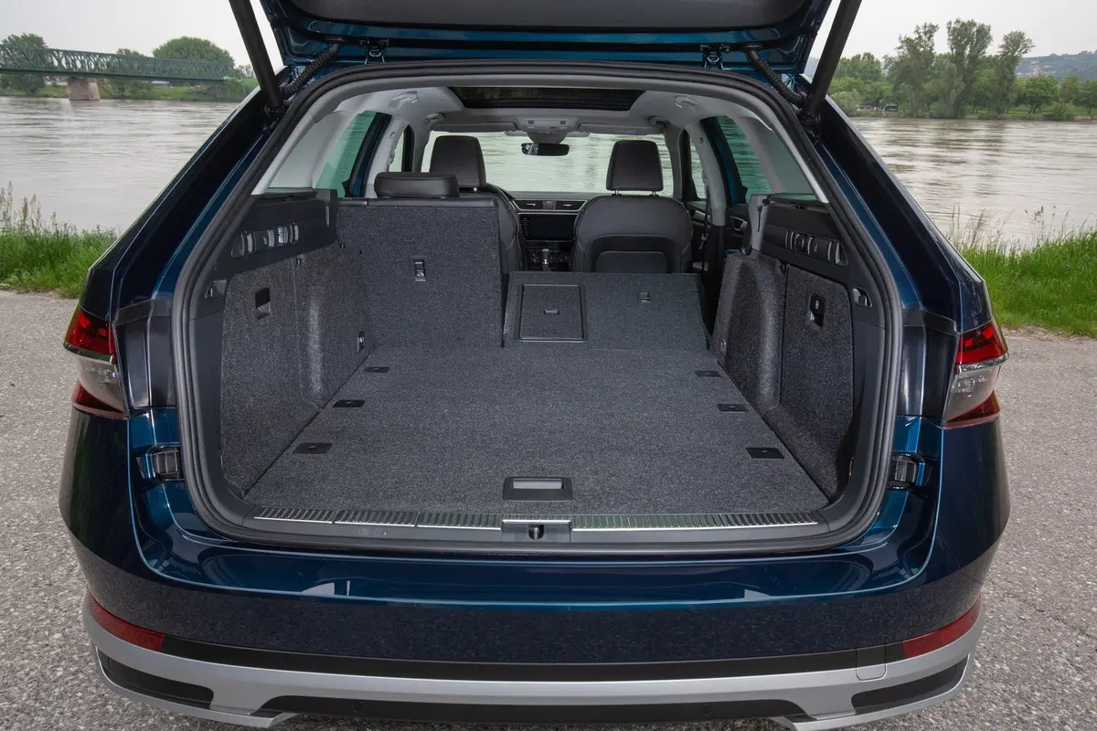 Skoda Superb Station Wagon (2015-24) (48)