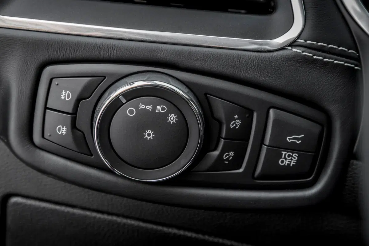 Ford Edge (2016-20) (24)