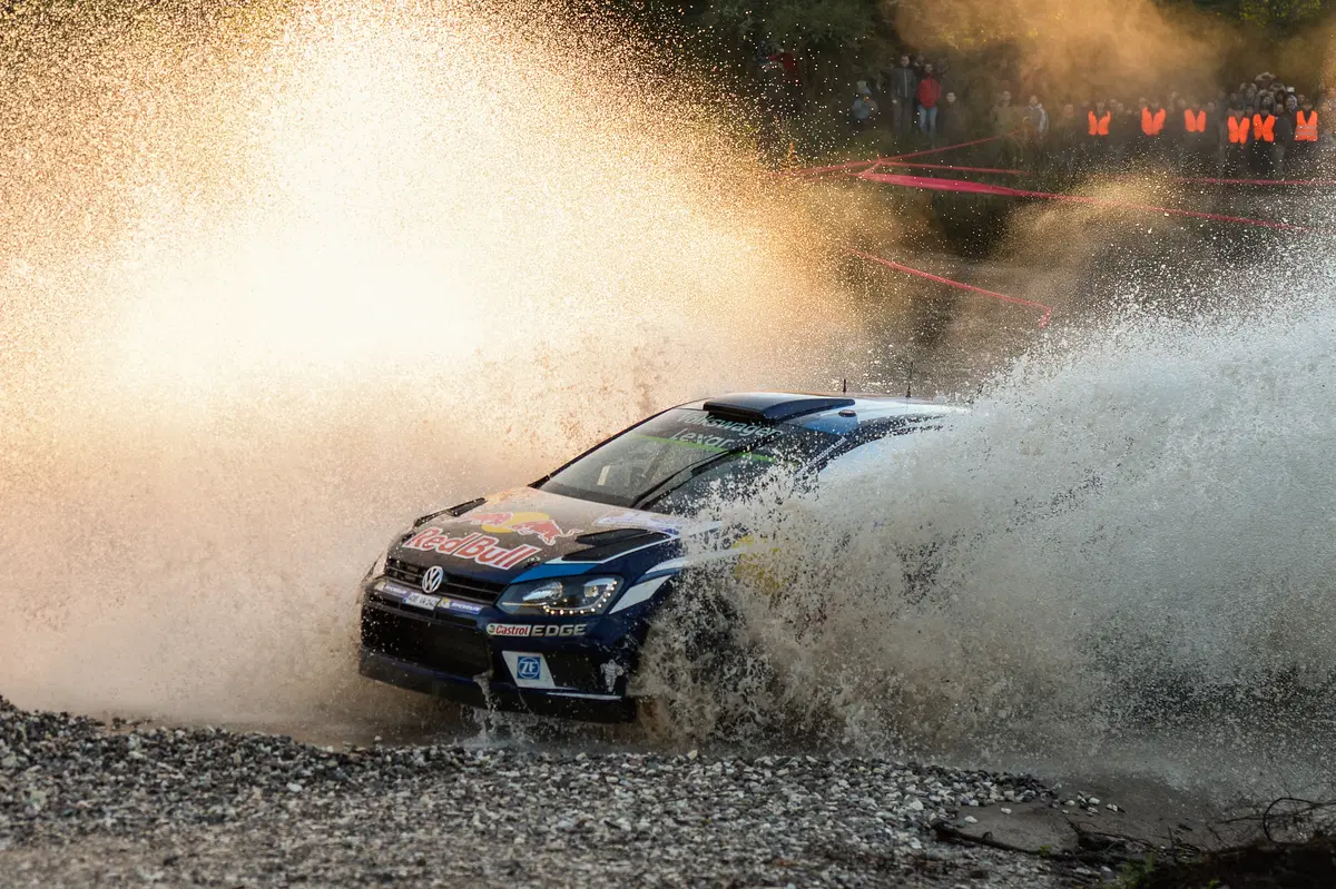 WRC16 Argentina. Magnifico Paddon (Hyundai) nella resa di Latvala (7)