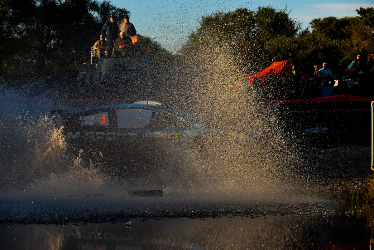 WRC16 Argentina. Magnifico Paddon (Hyundai) nella resa di Latvala (19)