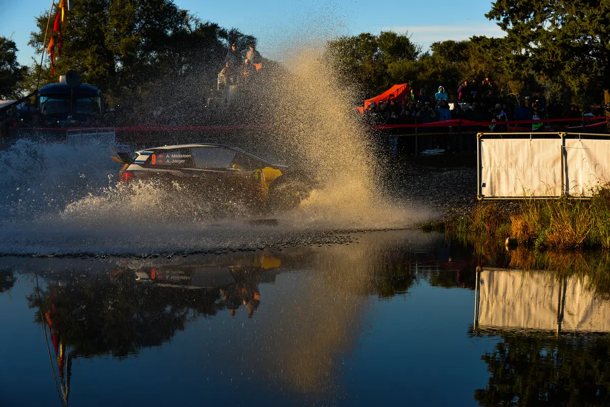 WRC16 Argentina. Magnifico Paddon (Hyundai) nella resa di Latvala (20)