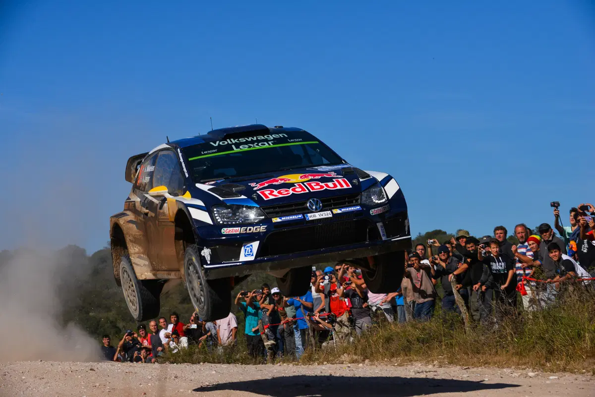 WRC16 Argentina. Magnifico Paddon (Hyundai) nella resa di Latvala (24)