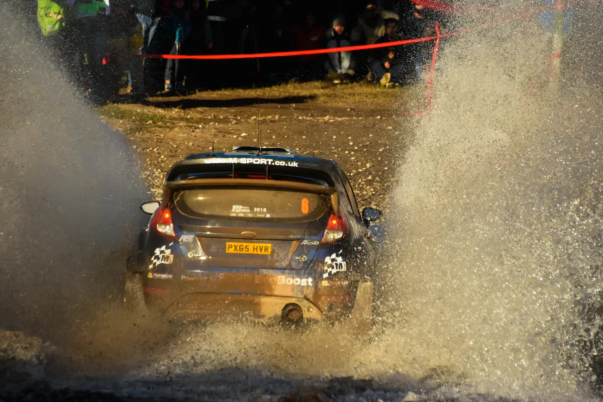 WRC16 Argentina. Magnifico Paddon (Hyundai) nella resa di Latvala (27)