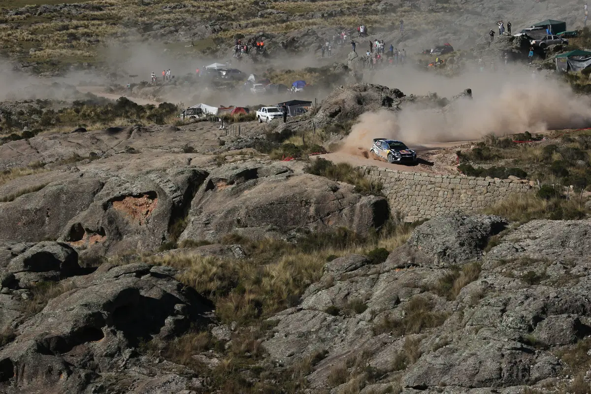WRC16 Argentina. Magnifico Paddon (Hyundai) nella resa di Latvala (33)