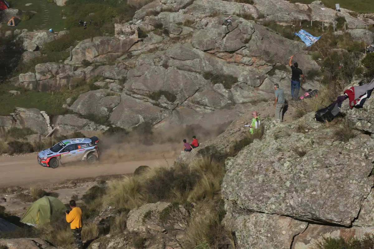 WRC16 Argentina. Magnifico Paddon (Hyundai) nella resa di Latvala (38)