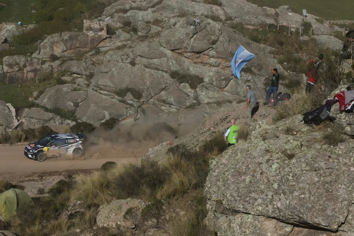 WRC16 Argentina. Magnifico Paddon (Hyundai) nella resa di Latvala (40)