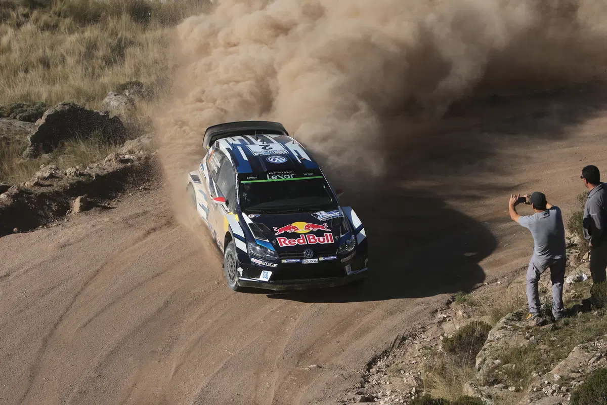 WRC16 Argentina. Magnifico Paddon (Hyundai) nella resa di Latvala (42)