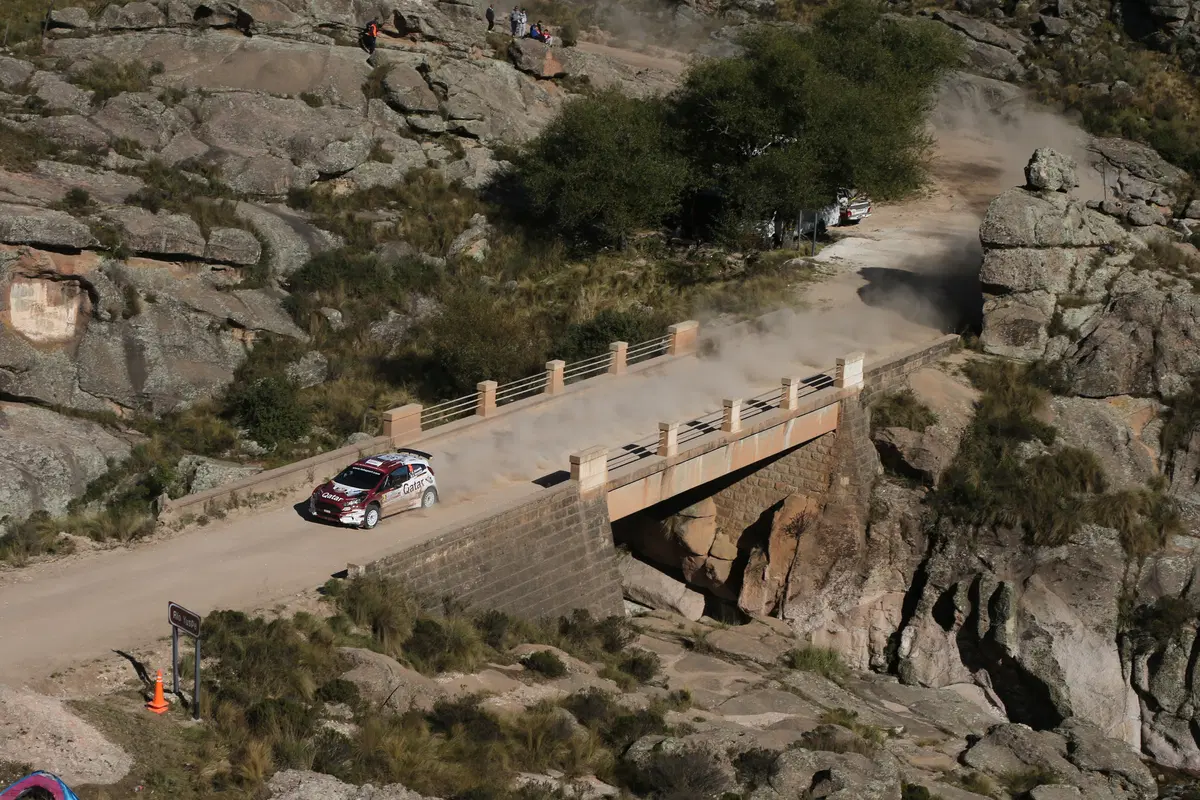 WRC16 Argentina. Magnifico Paddon (Hyundai) nella resa di Latvala (45)