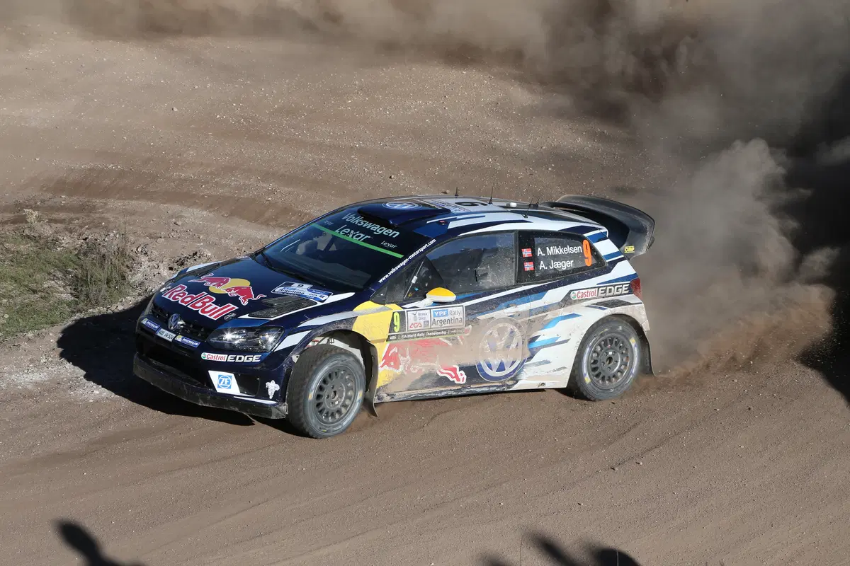 WRC16 Argentina. Magnifico Paddon (Hyundai) nella resa di Latvala (49)