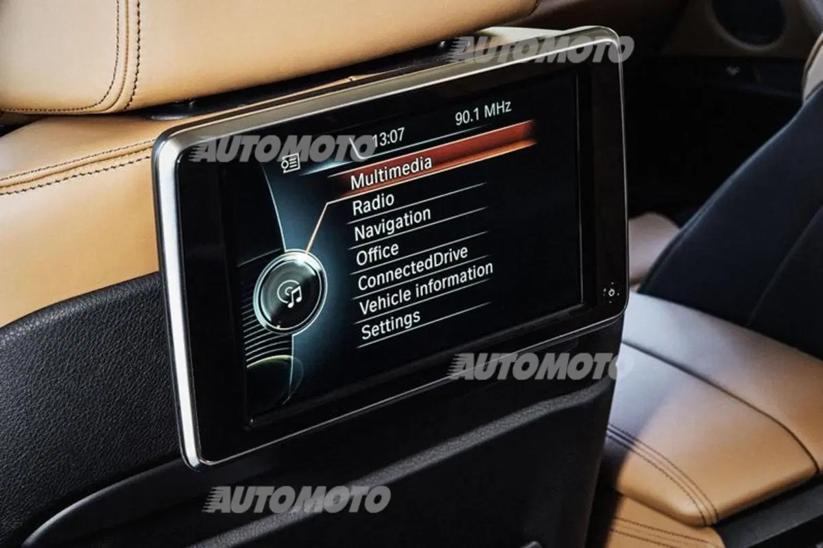 BMW X6 xDrive40d Extravagance (18)